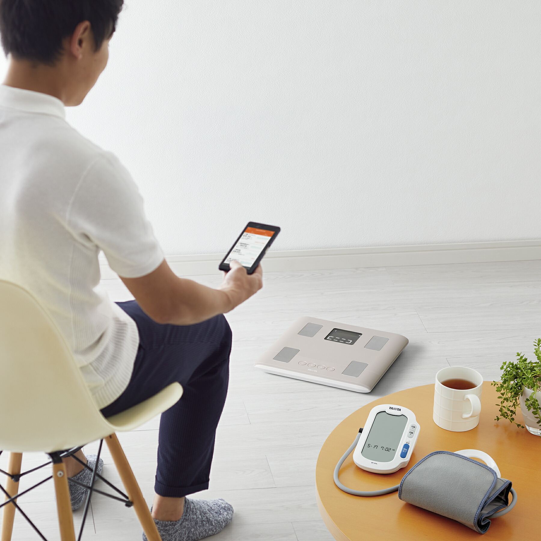 楽天市場】タニタ 体組成計 体重計 スマホ連動 おさぼり番号表示 BC
