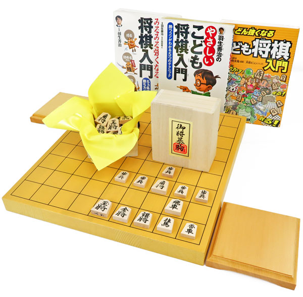 楽天市場】木製将棋入門セット 香（新かや1寸卓上将棋盤・白椿上彫駒