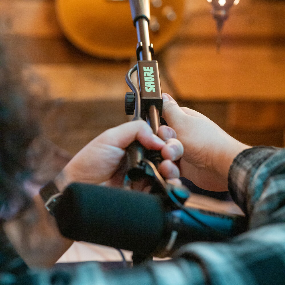 楽天市場】Shure by Gator 卓上マイクスタンド ブームタイプ 角型