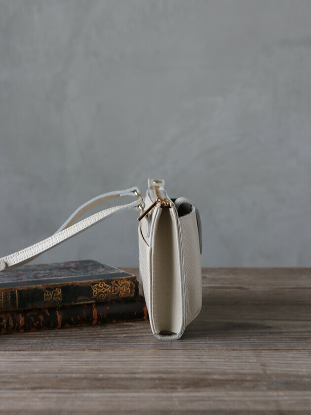 楽天市場】VIOLAd'ORO スマートフォン ポシェット ADRIA 横 リザード