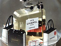 楽天市場】☆【送料無料】CHANEL シャネル スノードーム 置物 No