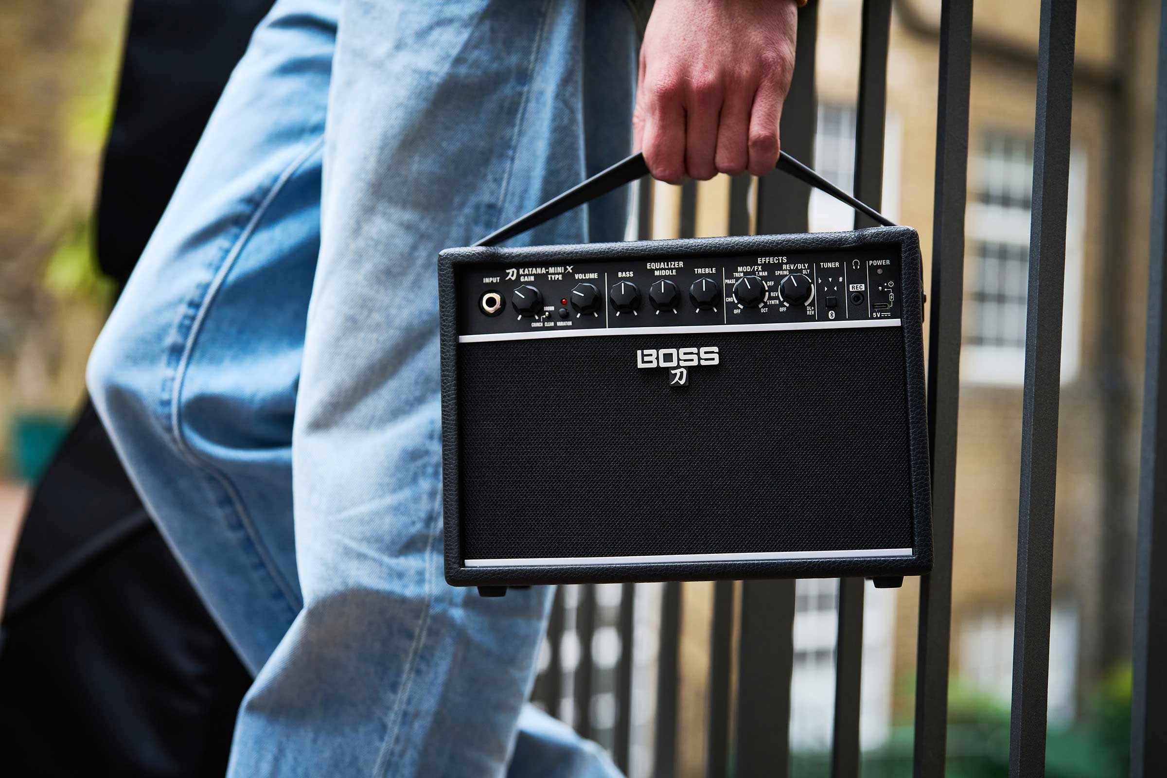 楽天市場】【簡単操作♪シールド不要で快適演奏】 BOSS KATANA-MINI X