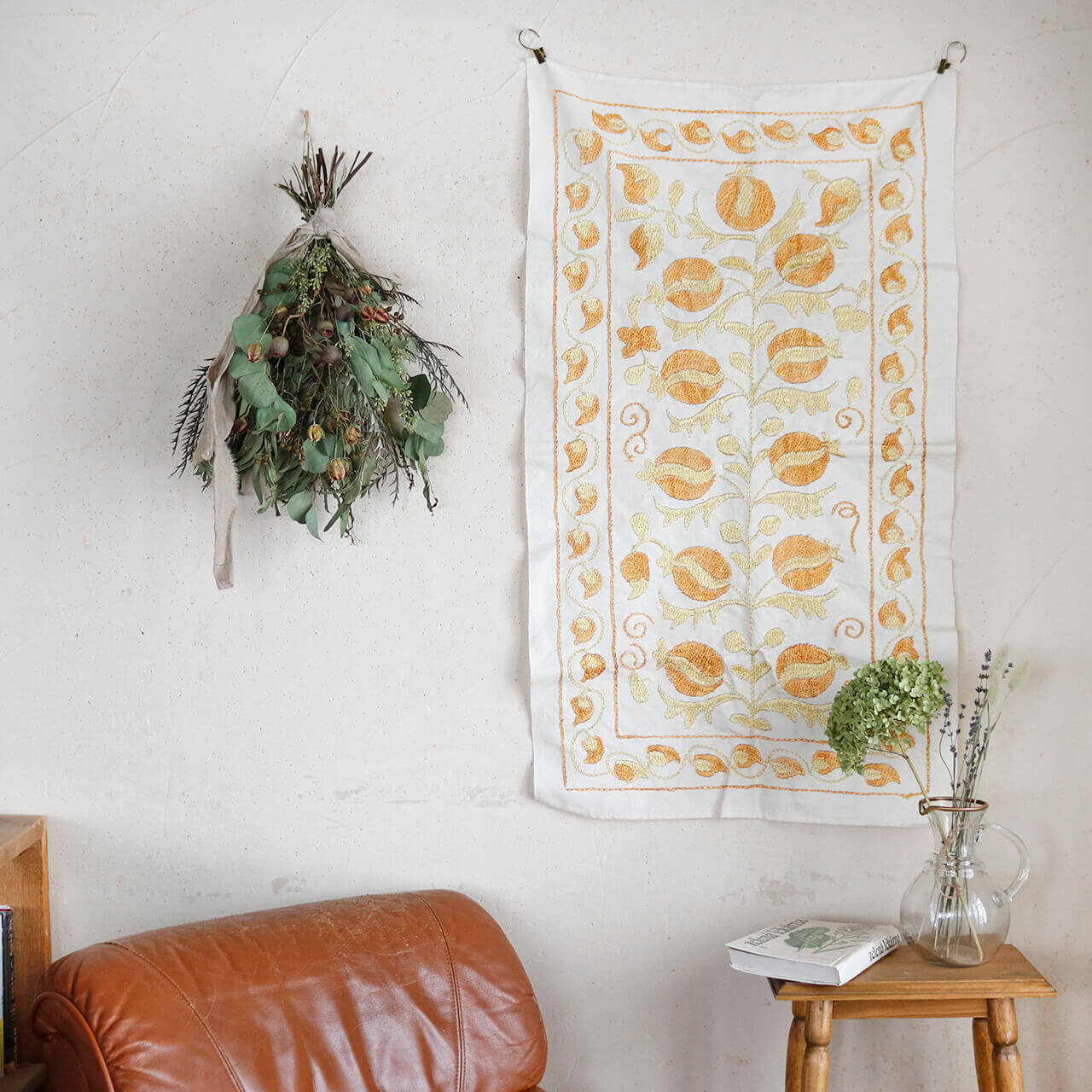 楽天市場】【1点もの】スザニ刺繍 タペストリー イエロー オレンジ