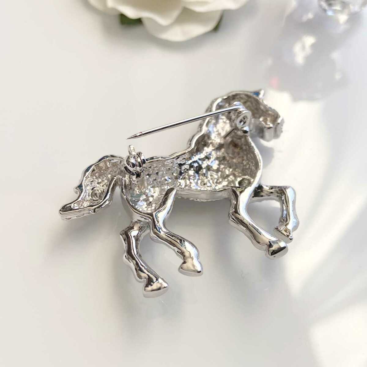 楽天市場】馬 ブローチ おしゃれ スワロフスキー 動物 かわいい 人気