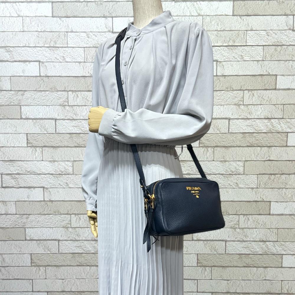 楽天市場】プラダ ショルダーバッグ プラダ レザー 1BH082 ネイビー