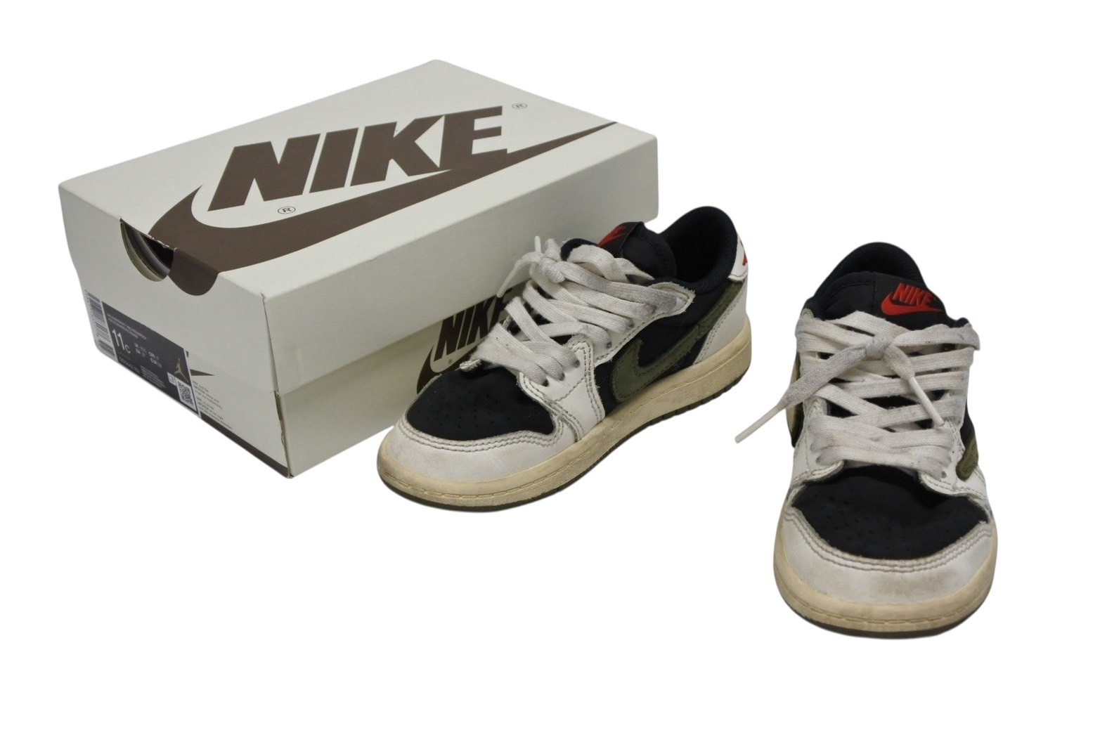 楽天市場】トラヴィス nike（キッズ・ベビー・マタニティ）の通販