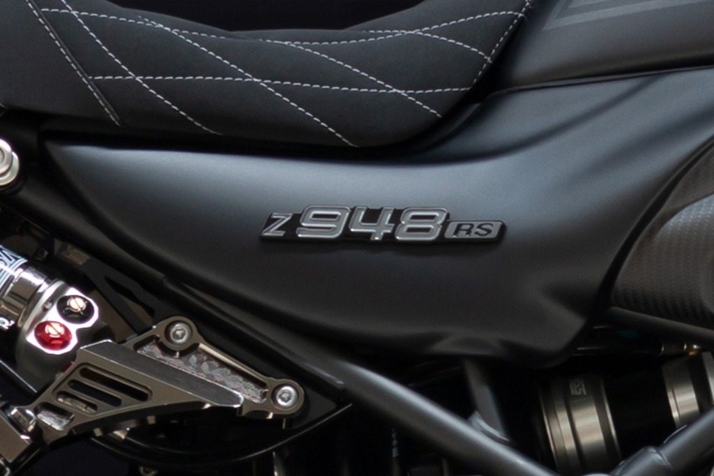 楽天市場】z900rs サイドカバーエンブレムの通販