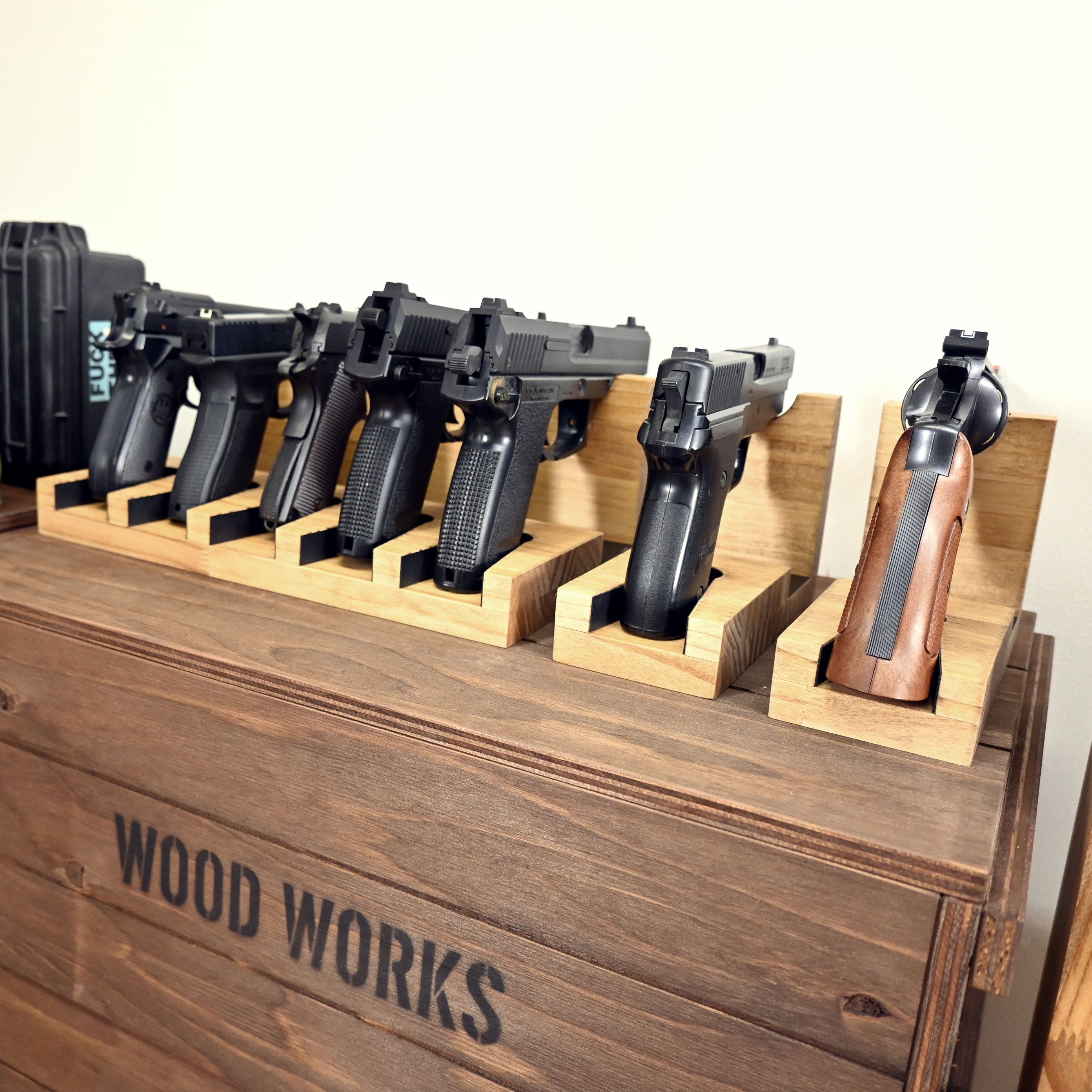 楽天市場】月間優良ショップ連続受賞 WOODWORKS ハンドガンスタンド 1