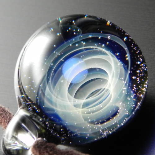 楽天市場】1点物、ガラスネックレス 地球 宇宙ガラス メンズ