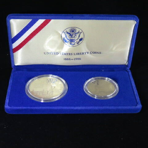 重さ1.7kg分の海外(外国)硬貨 ケースの硬貨おまけ付きとおまけ銀貨1点