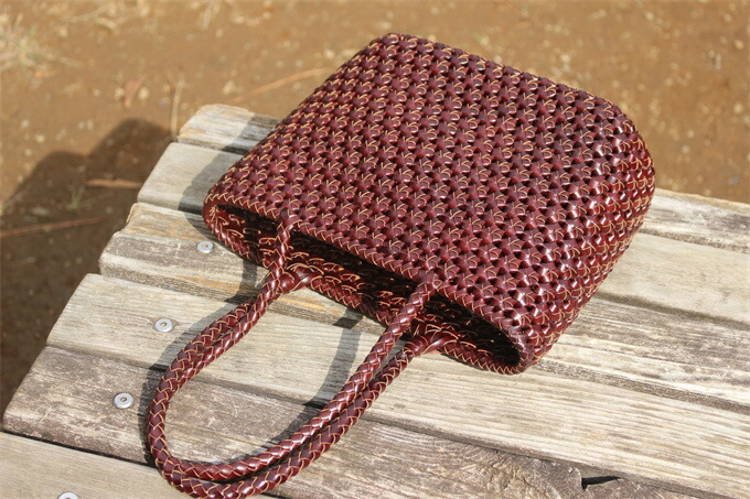 楽天市場】母の日 ギフト プレゼント 牛革 革編み込み 山葡萄風 六角花