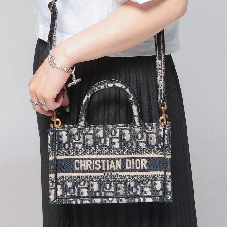 楽天市場】ディオール DIOR 刺繍 ロゴ トートバッグ ミニ Book Tote