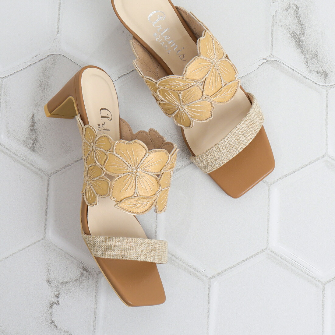 楽天市場】フラワー刺繍ミュールサンダル／アルテミス by ダイアナ