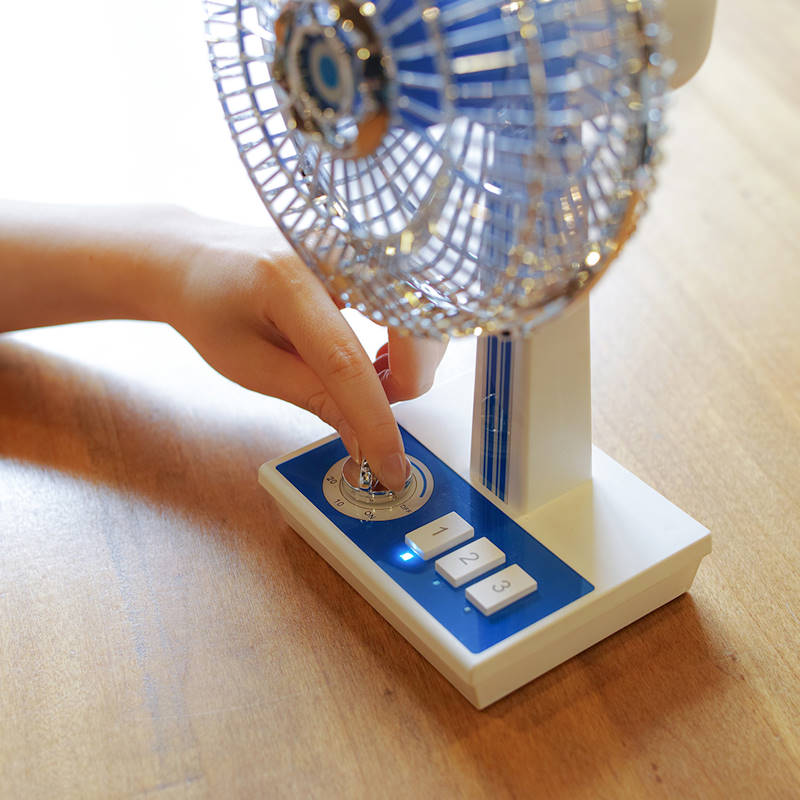 楽天市場】＼メーカー倒産により割引／ 卓上扇風機 レトロファン