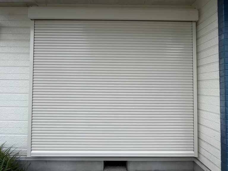 津店】 マドリモ後付け電動シャッター工事 （津市 N様邸）｜MADO
