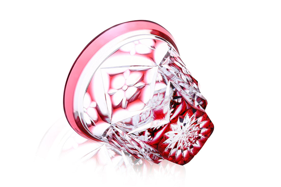 江戸切子 七宝四花菱文様 ぐい呑 金赤 – TSUCHI-YA │ ガラスの器と工芸