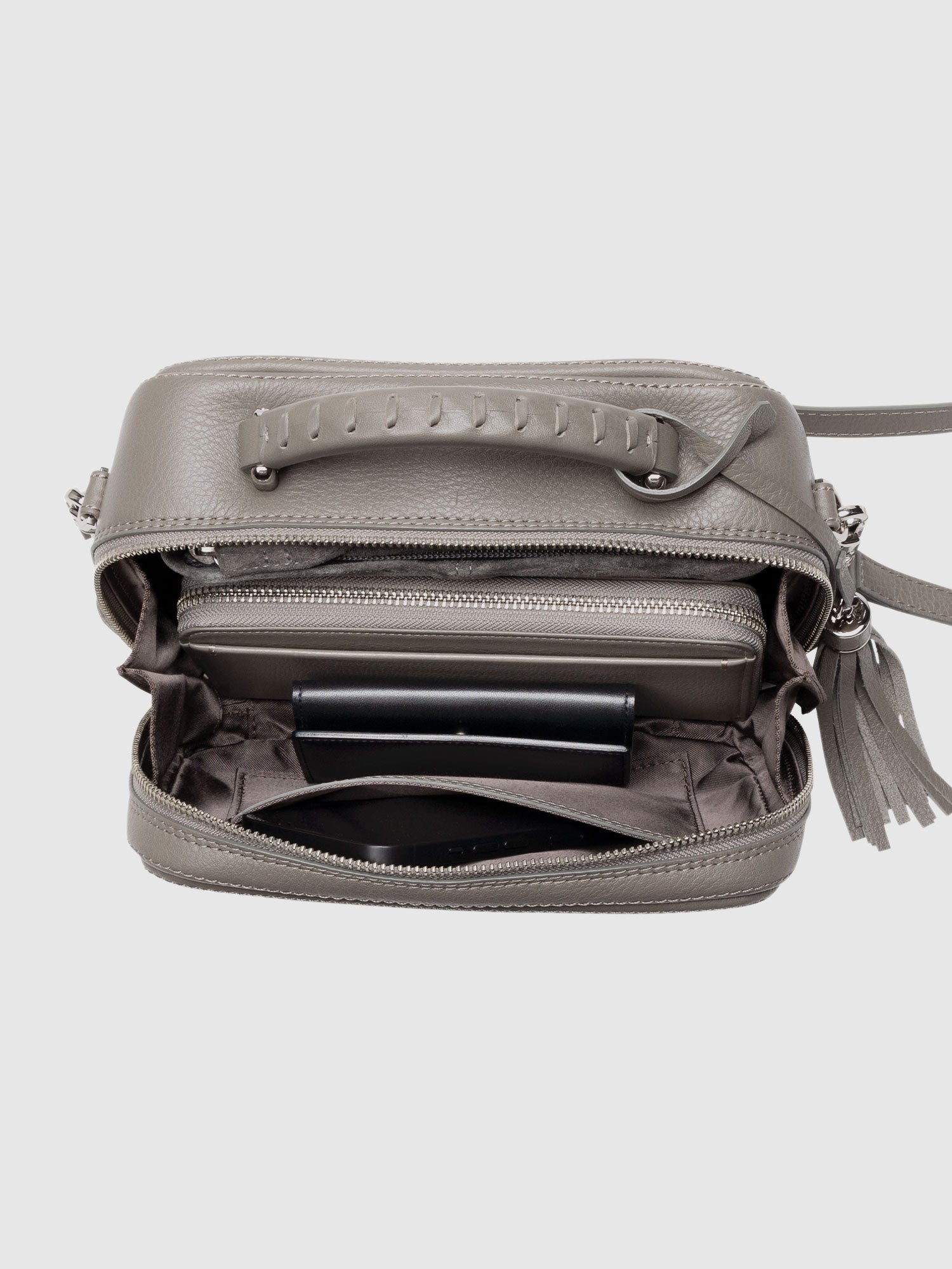 新色・数量限定色】クラルテ スウィングミニショルダー – ショルダー