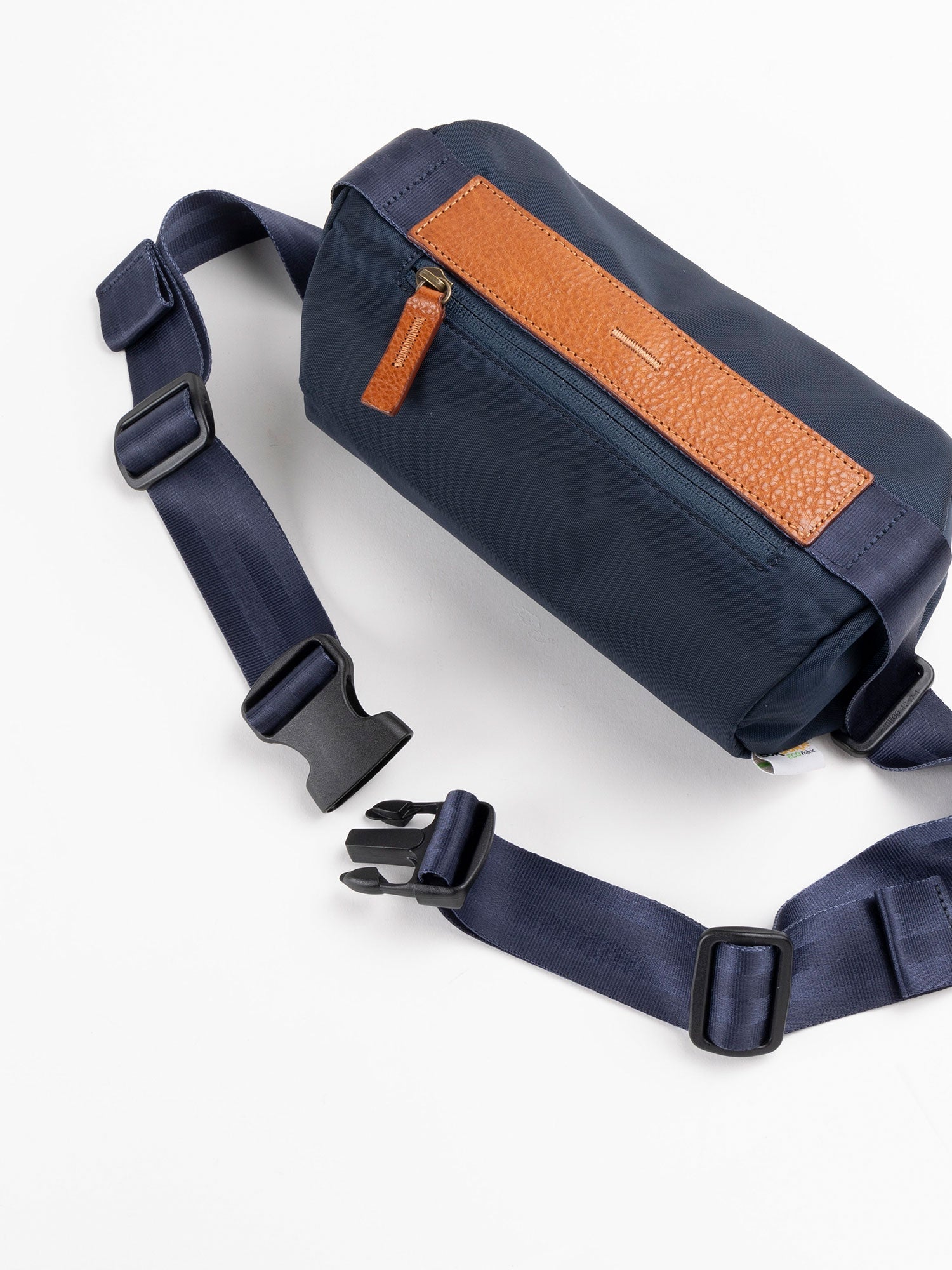 CORDURA® ECO スモールクロスボディバッグ – ボディバッグ – 土屋鞄製造所