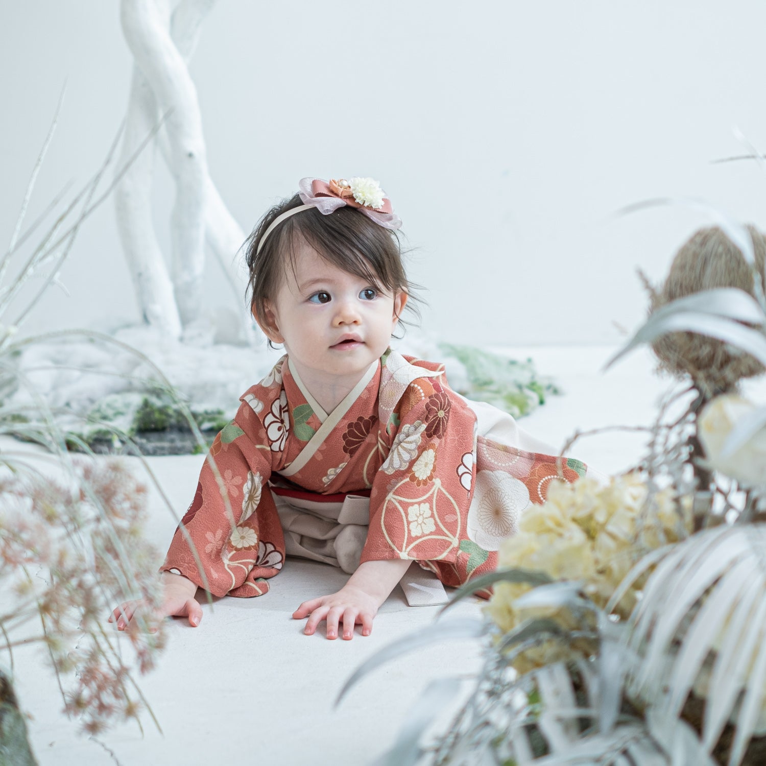 かれん袴 女の子 ベビー袴 お食い初めや初節句の衣装に – tsukihana