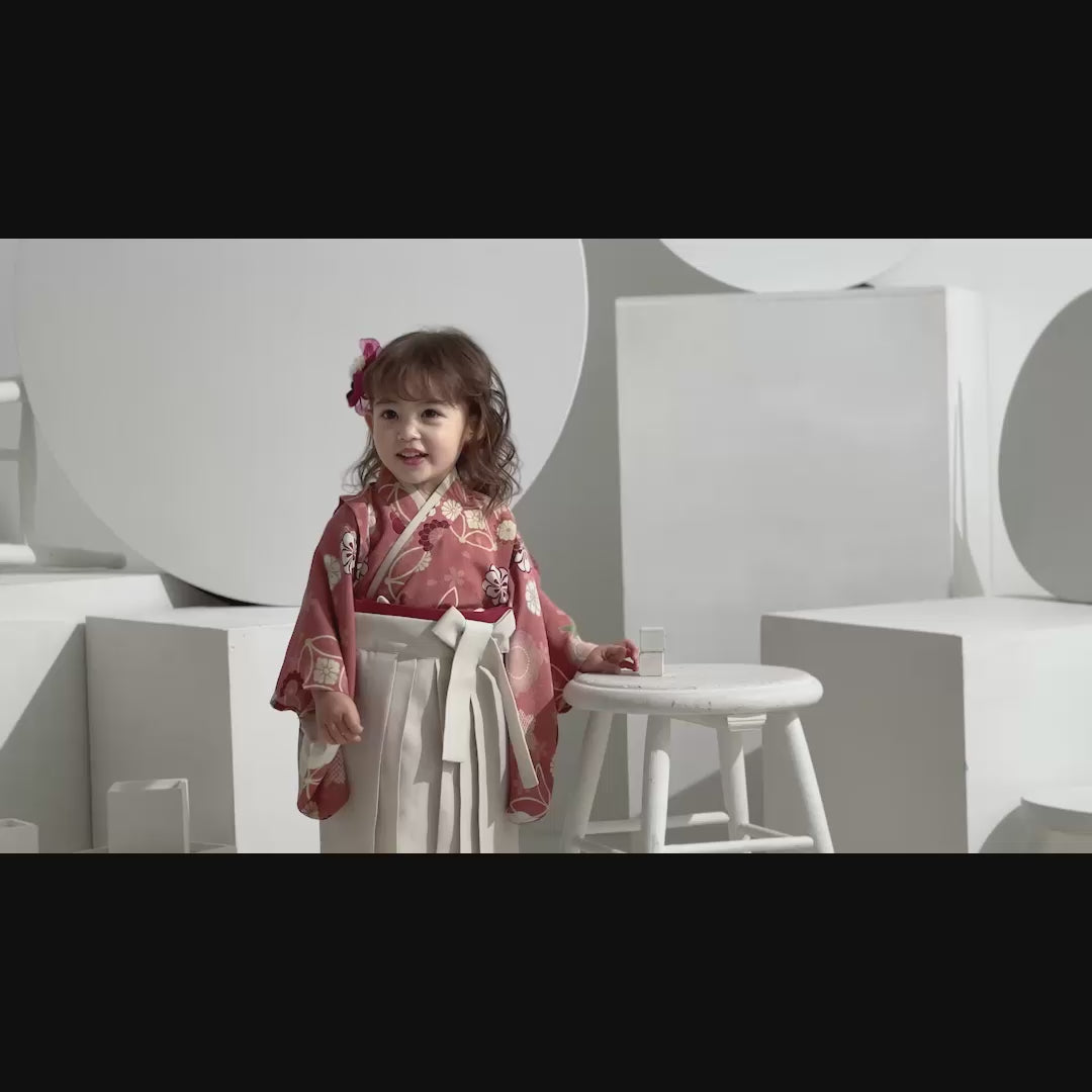 かれん袴 女の子 ベビー袴 お食い初めや初節句の衣装に – tsukihana