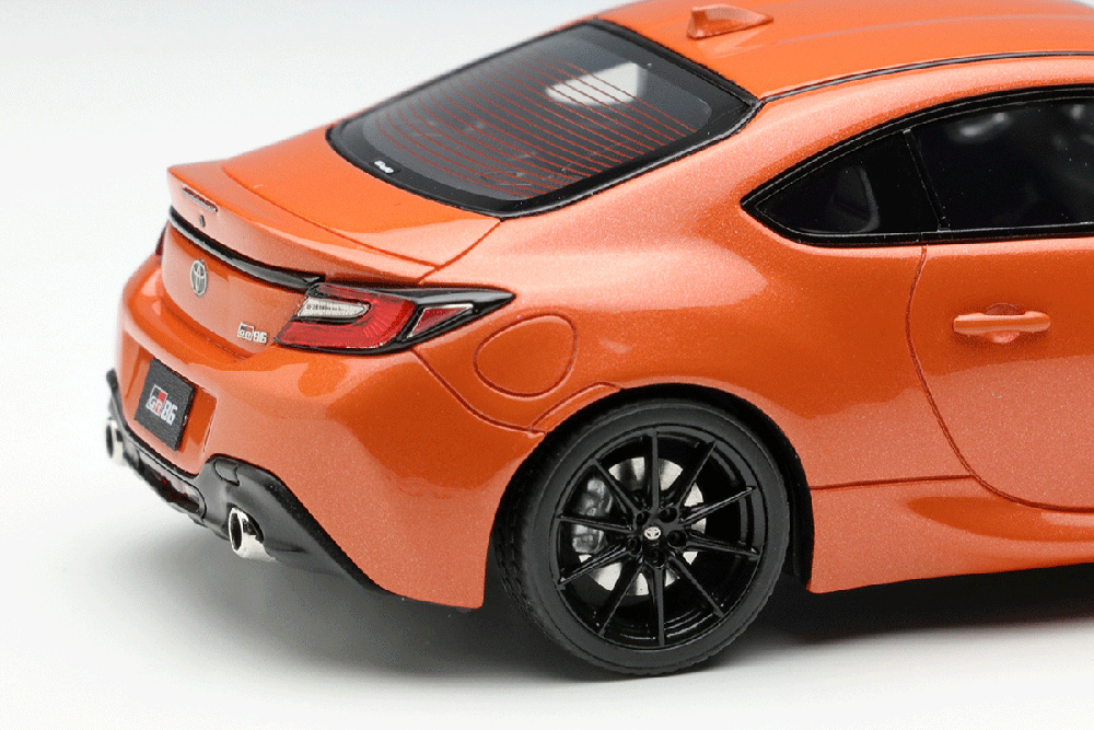EM690 EIDOLON 1/43 トヨタ GR86 RZ '10th Anniversary Limited' 2022