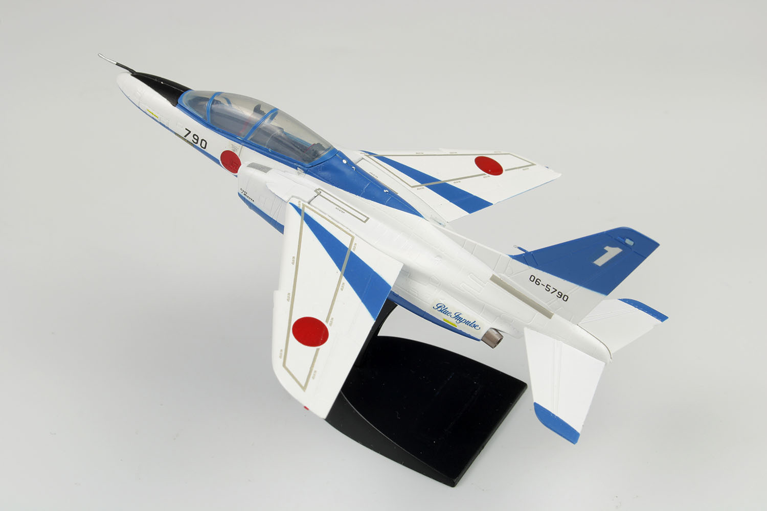 1/100 航空自衛隊 T-4 ブルーインパルス 2024【BLU-2024:4545782111651