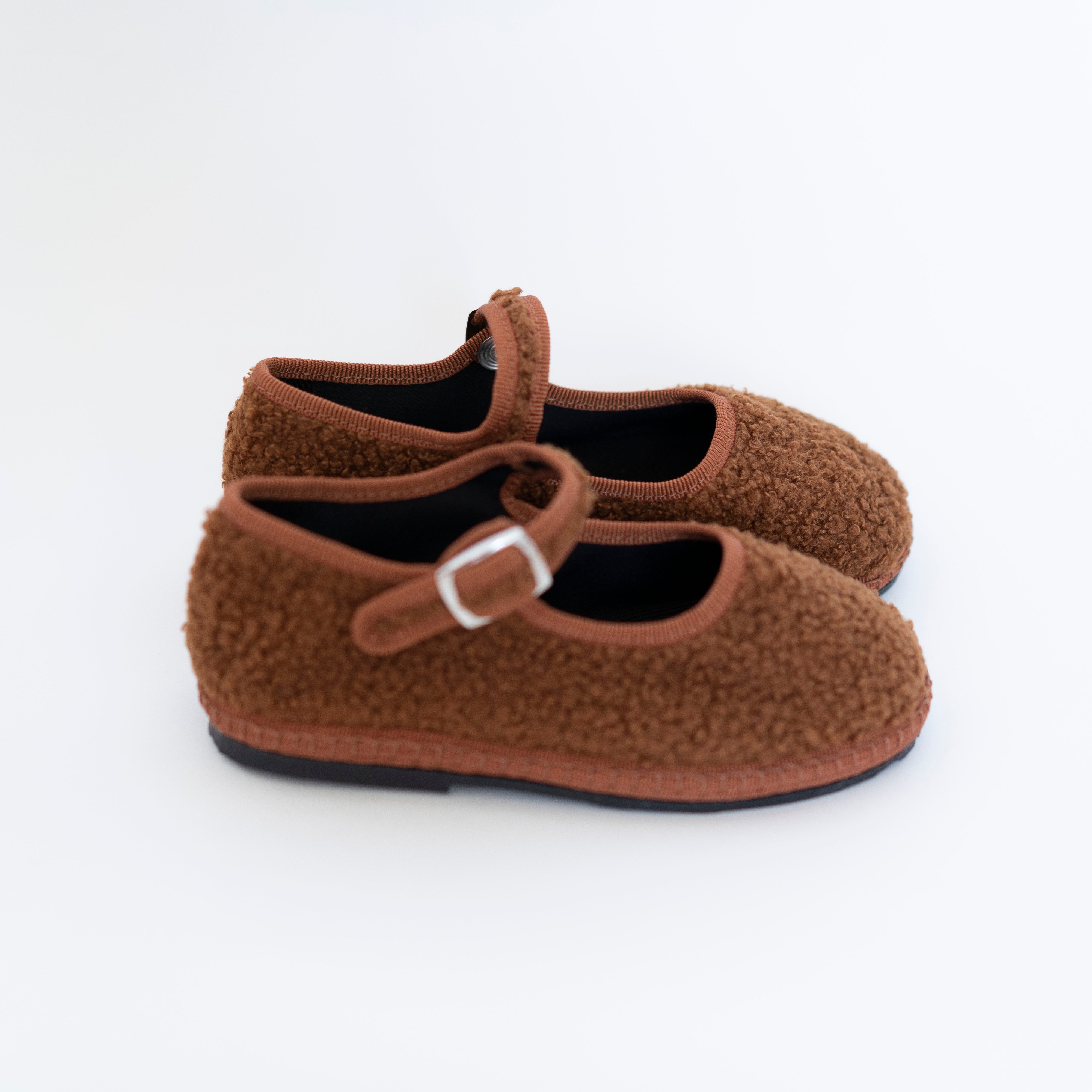 Sciuscià（シューシャ） - MARYJANE KIDS＜SOOT＞ – treats and room