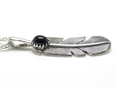 PJ-515ox オニキス×フェザーモチーフ・シルバーペンダント - 4,934円