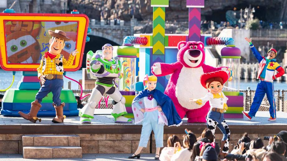 東京ディズニーシーの「ピクサー・プレイタイム」限定グッズ＆メニュー