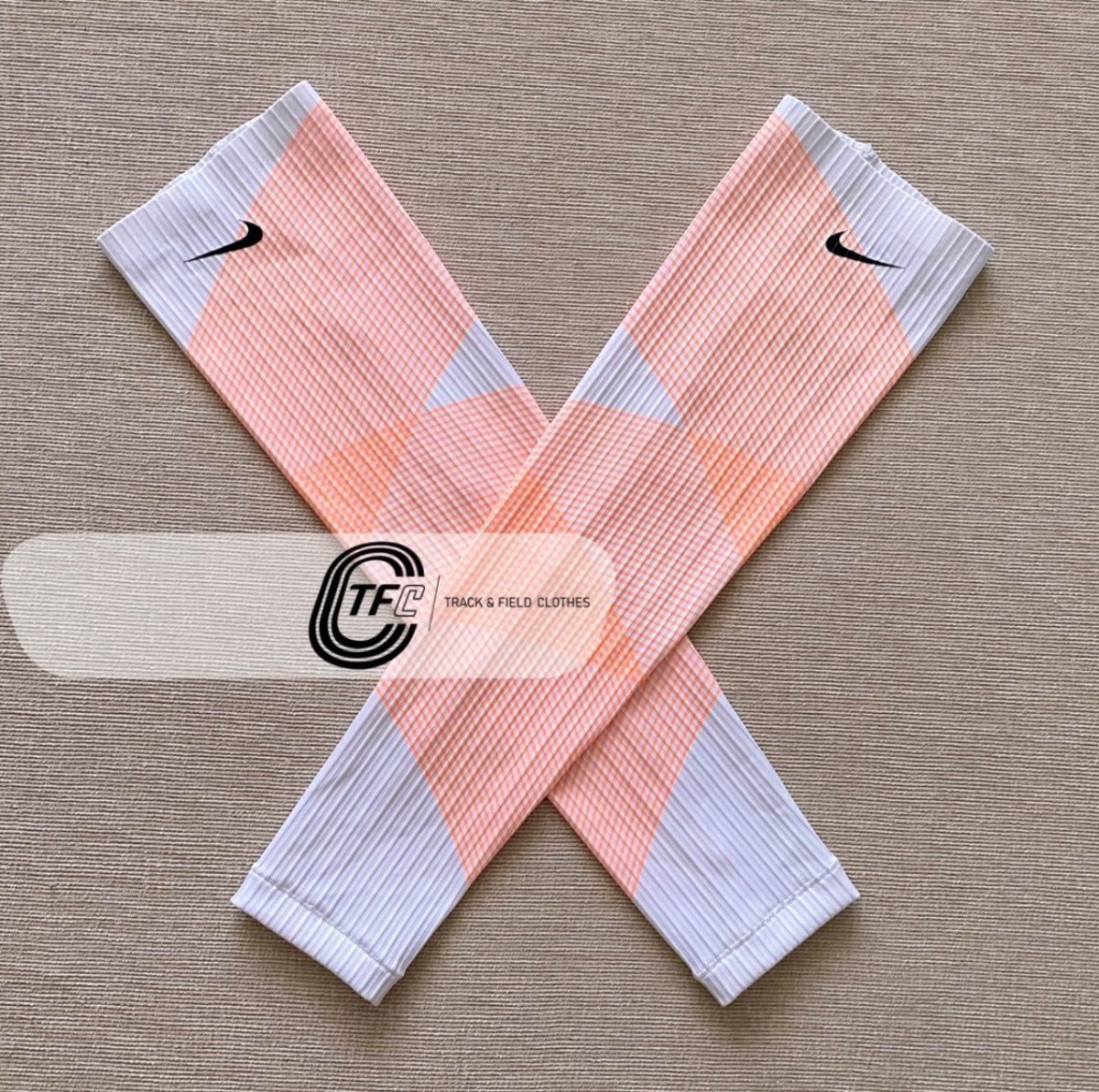 Nike 2023 NN Running Team Pro Elite Arm Sleeves | Trackandfieldclothes