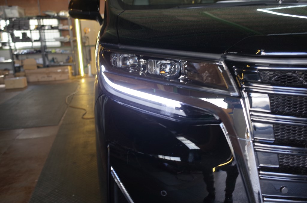 30後期2眼アルファードのデイライト＆シーケンシャル加工