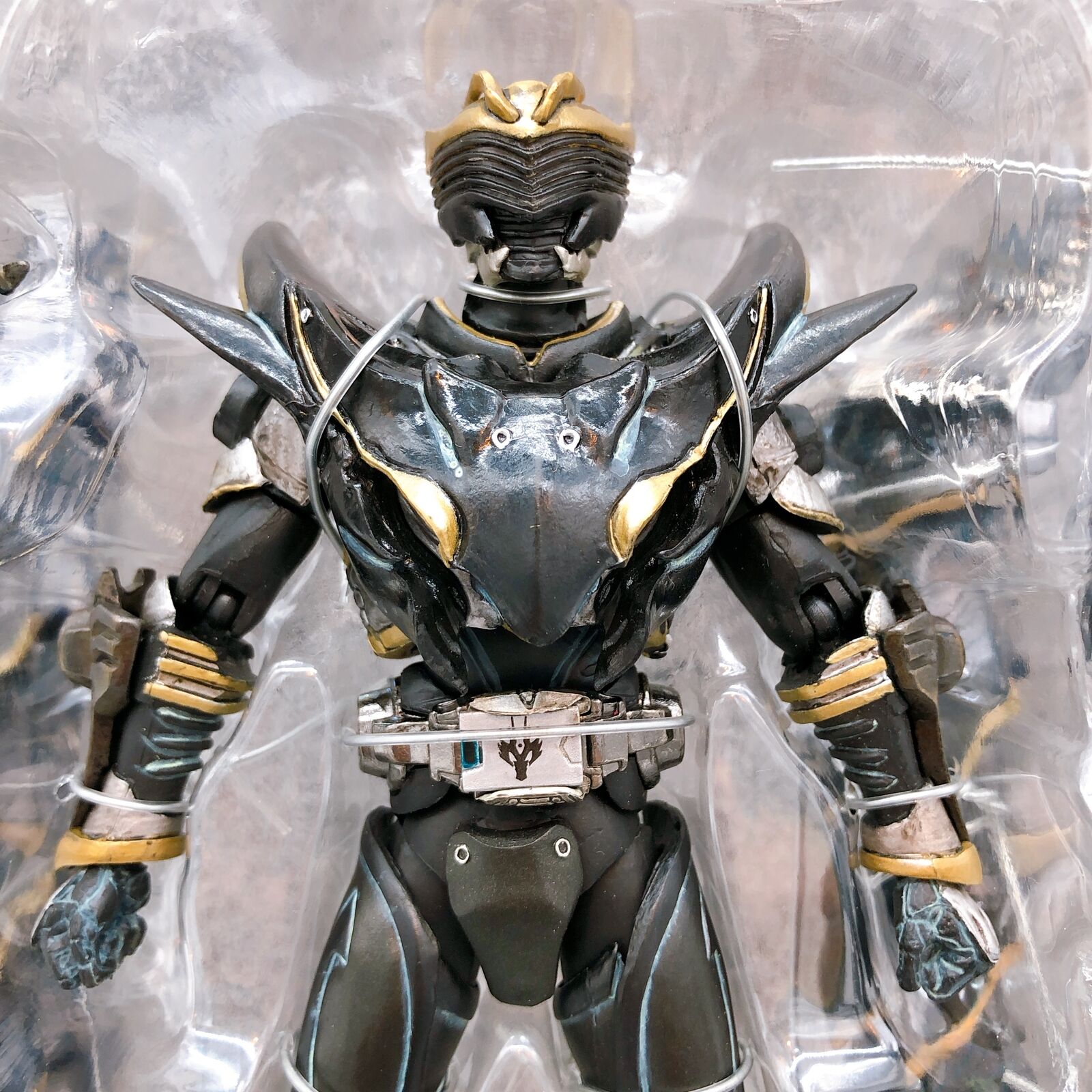 Kamen Rider Masked Rider Ryuga Survive [Dragblacker] S.I.C. Hobby Japa