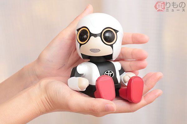 トヨタが手のひらサイズのロボット発売 会話などで成長する「KIROBO