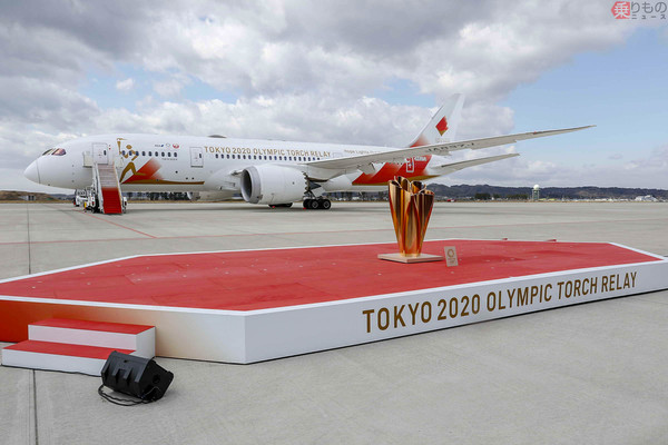 五輪延期 ゆくえが気になる世界で1機のB787-8「聖火輸送機」 JALでも