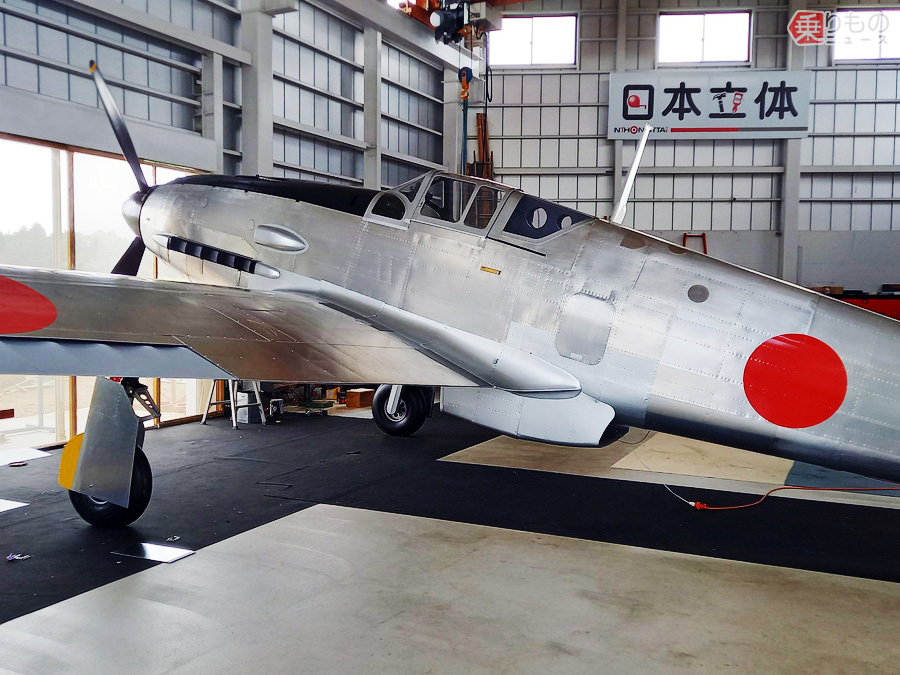 完成間近！ 蘇る三式戦闘機「飛燕」見てきた 戦争の“生き証人”あえて