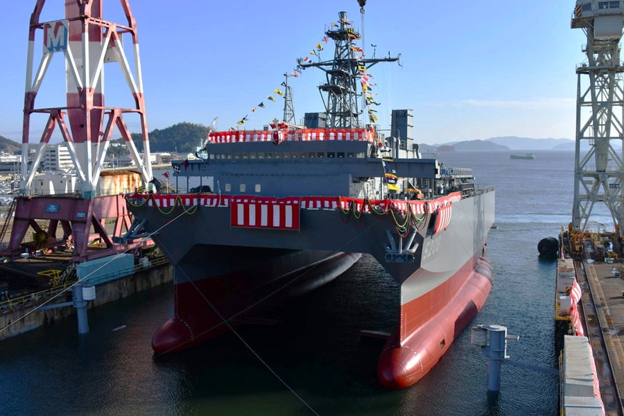 異形すぎる激レア艦「自衛隊の音響測定艦」最新鋭艦が進水へ 艦名