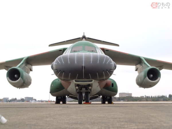 空自の「世界で1機しかない異形機」その詳細が判明！ “くちばし”の中身