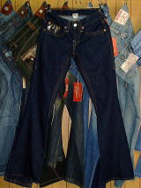 トゥルーレリジョン フレア TRUE RELIGION FLARE