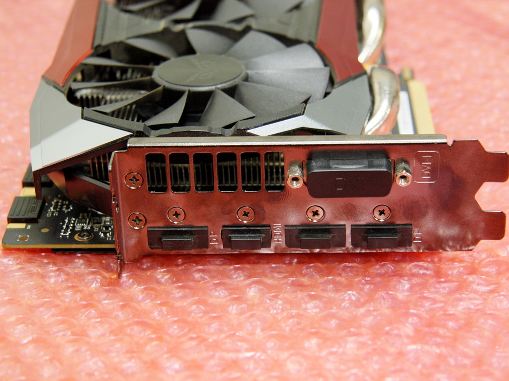 ASUS グラフィックボード Strix GTX 980 ti のファンを分解して修理