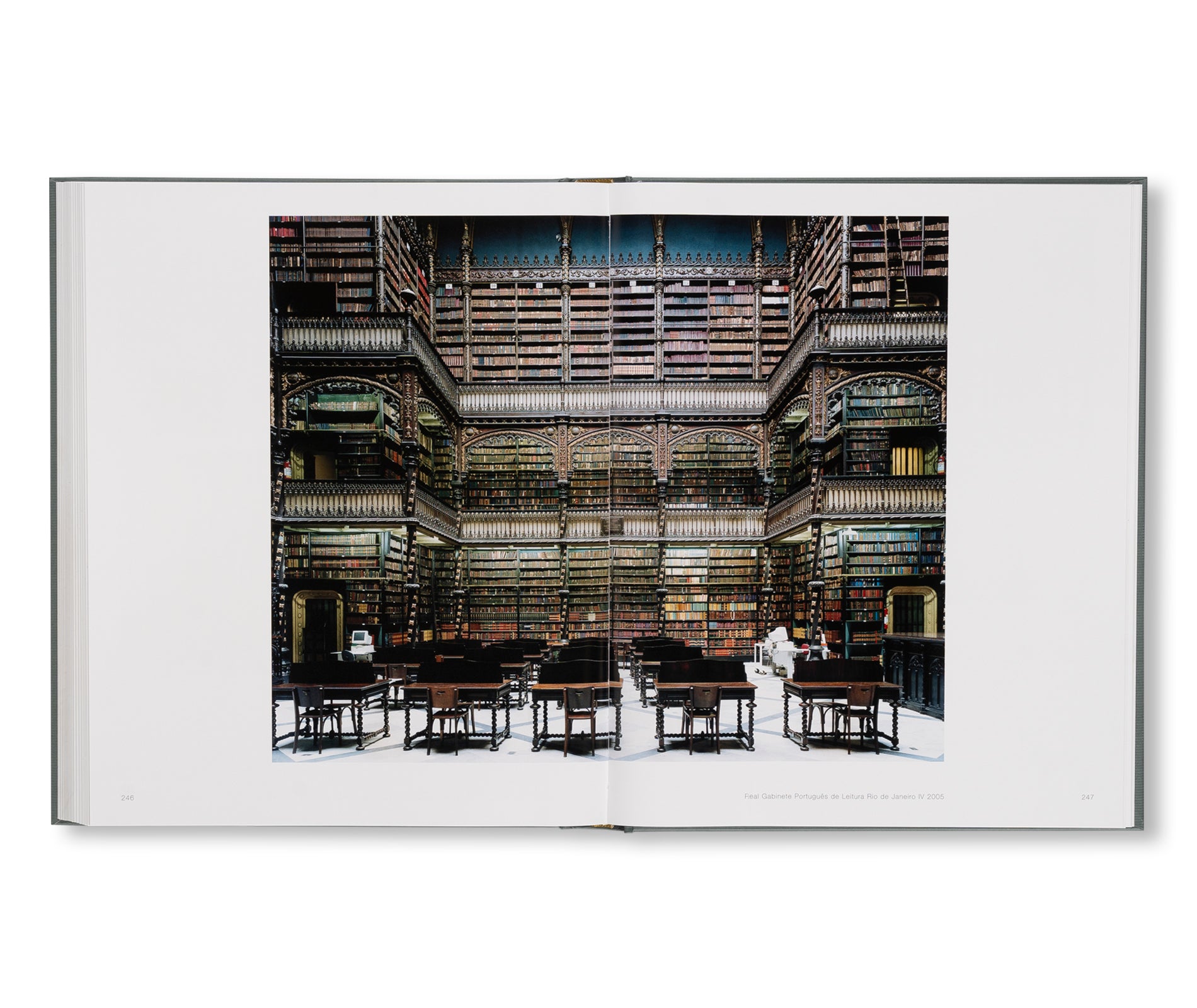 LIBRARIES by Candida Höfer – twelvebooks