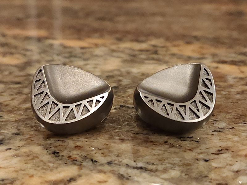 Unique Melody UM Maven II Crescent – Twister6 Reviews