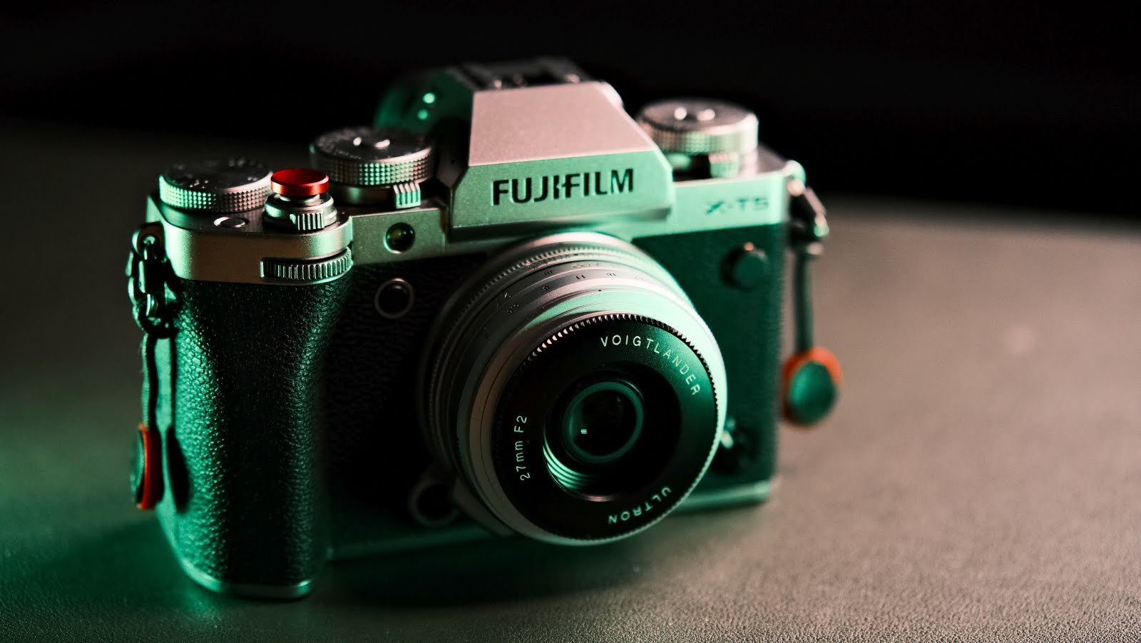 Voigtländer Ultron 27mm f/2 X Review