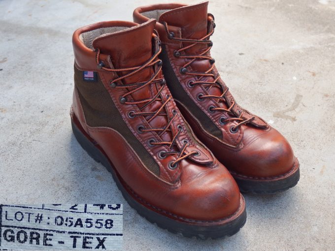 Danner LightⅡ セダーレインボー 初代「ダナーライト」との違い