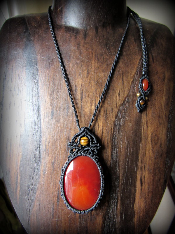 勇気と行動の石☆大きなカーネリアンのペンダント/ネックレス*チャクラ