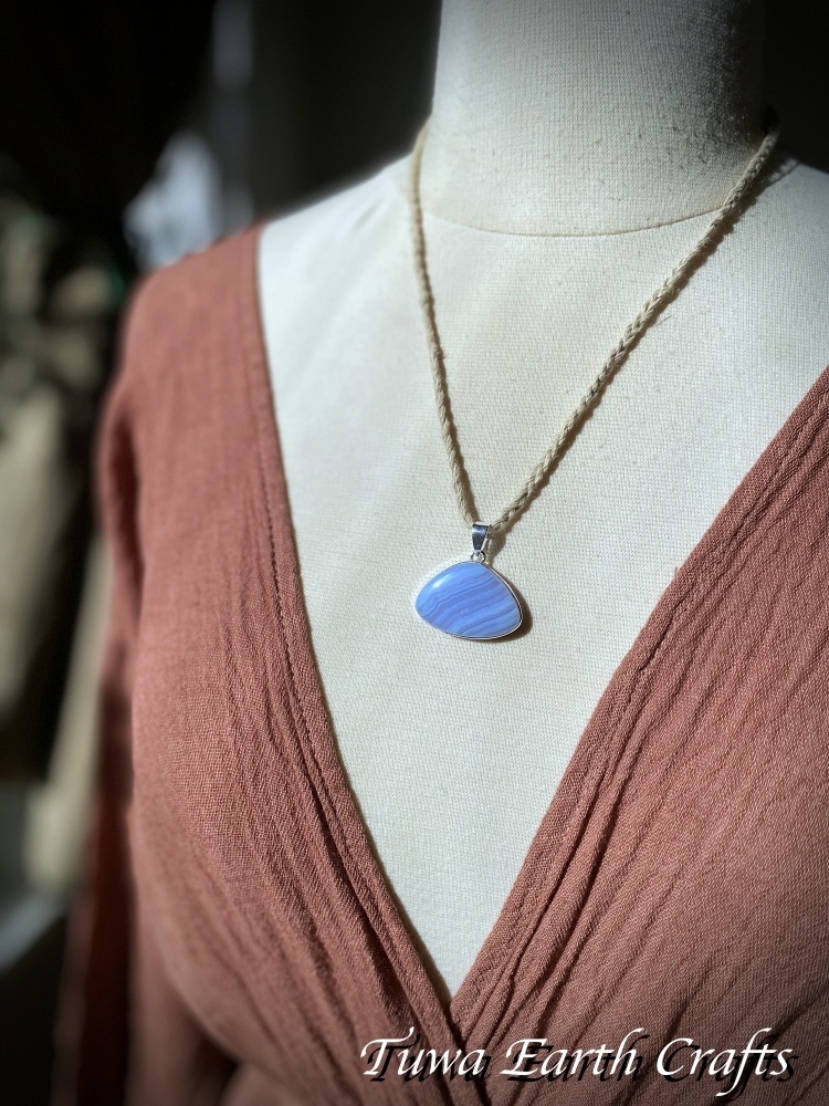 癒し・緊張ストレス緩和】高品質ブルーレース ペンダント/ネックレス