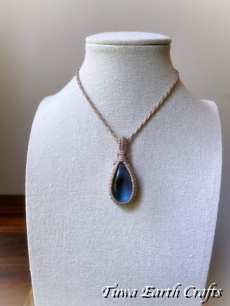 高品質アンダラクリスタル（インドネシア産）ネックレス・ペンダント