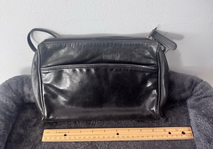 Authentic Vintage Coach Black Leather Zip Top Shoulder Bag