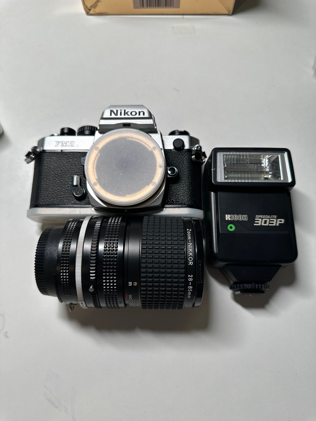 Nikon FM2 ブラック + Zoom-Nikkor 28-85mm セット Nikon FM2 ブラック