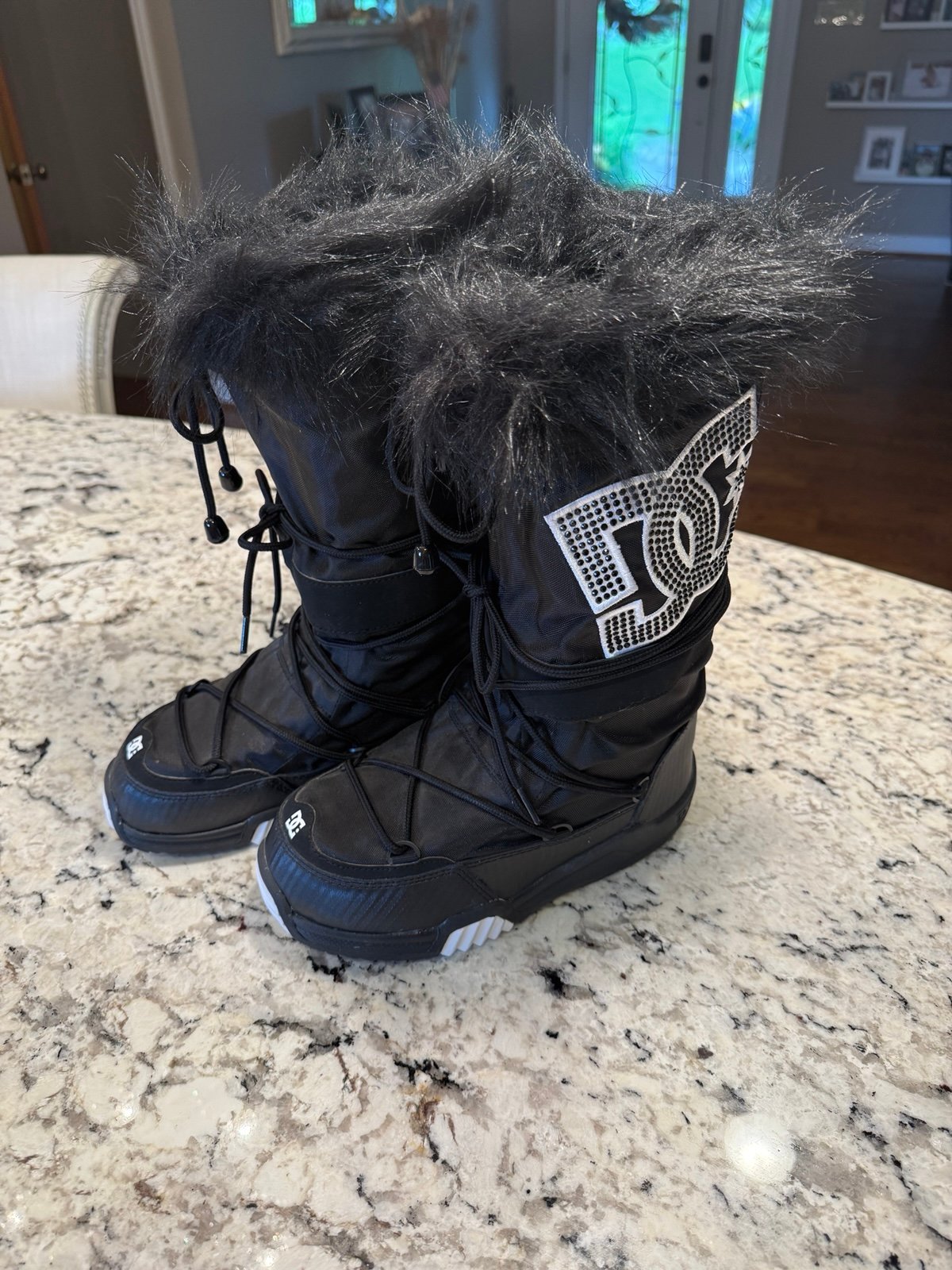 Y2K DC Chalet Snow Moon Boots — Black Faux | Mercari