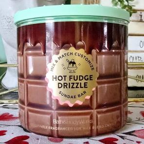 Bath & Body Works Hot Fudge Drizzle Candle | Mercari